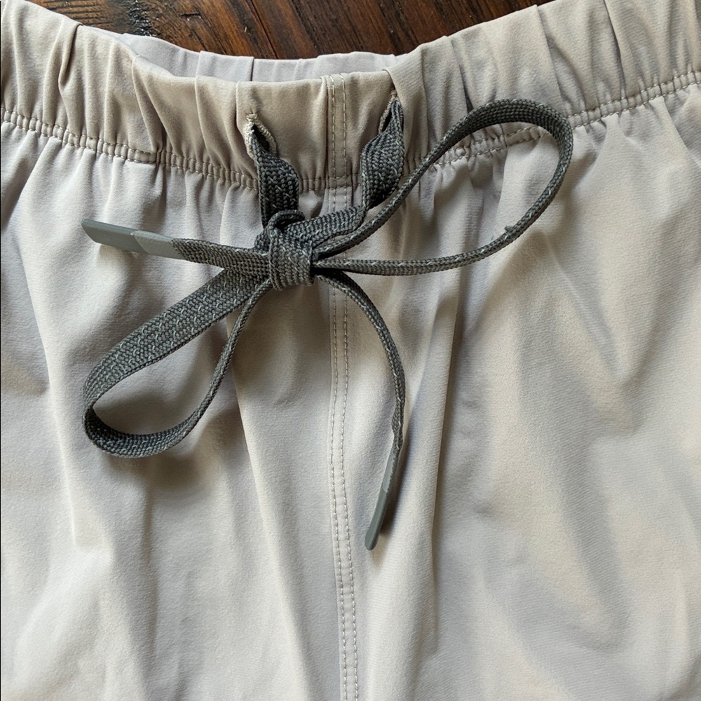 Fabletics the one short 5” - Picture 3 of 5